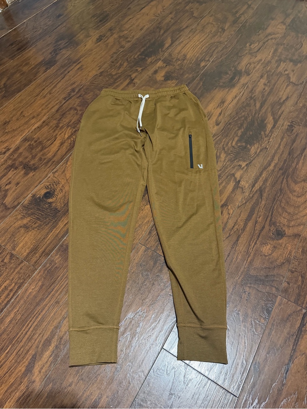 Vuori men’s Sunday performance joggers size small